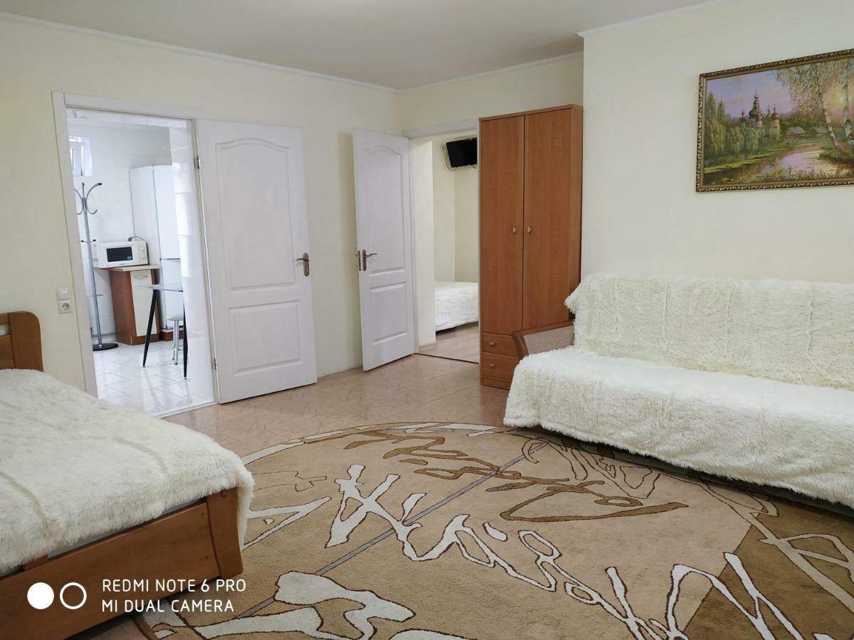 Guest House Butterfly Wing オデッサ エクステリア 写真