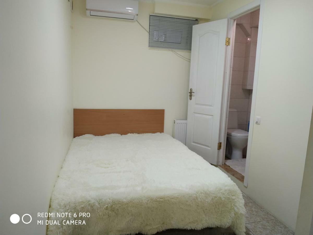 Guest House Butterfly Wing オデッサ エクステリア 写真
